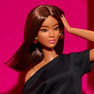 Barbie Basics Boneca 1